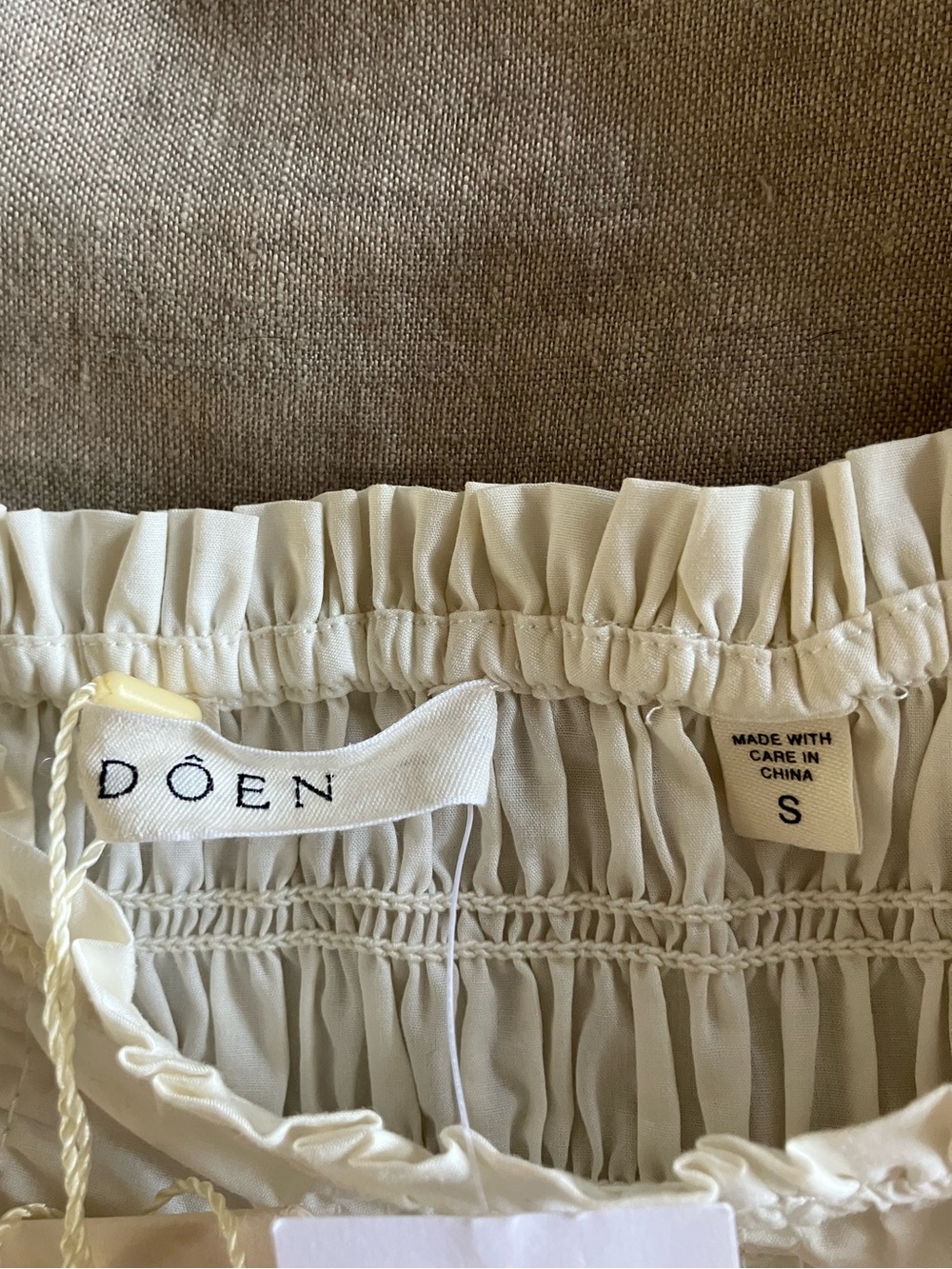 Dôen Katherina Smocked Ruched Short Puff Sleeve Midi Dress in Salt - Size Small - Picture 8 of 11